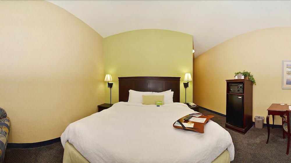 Hampton Inn & Suites Nacogdoches Exterior photo