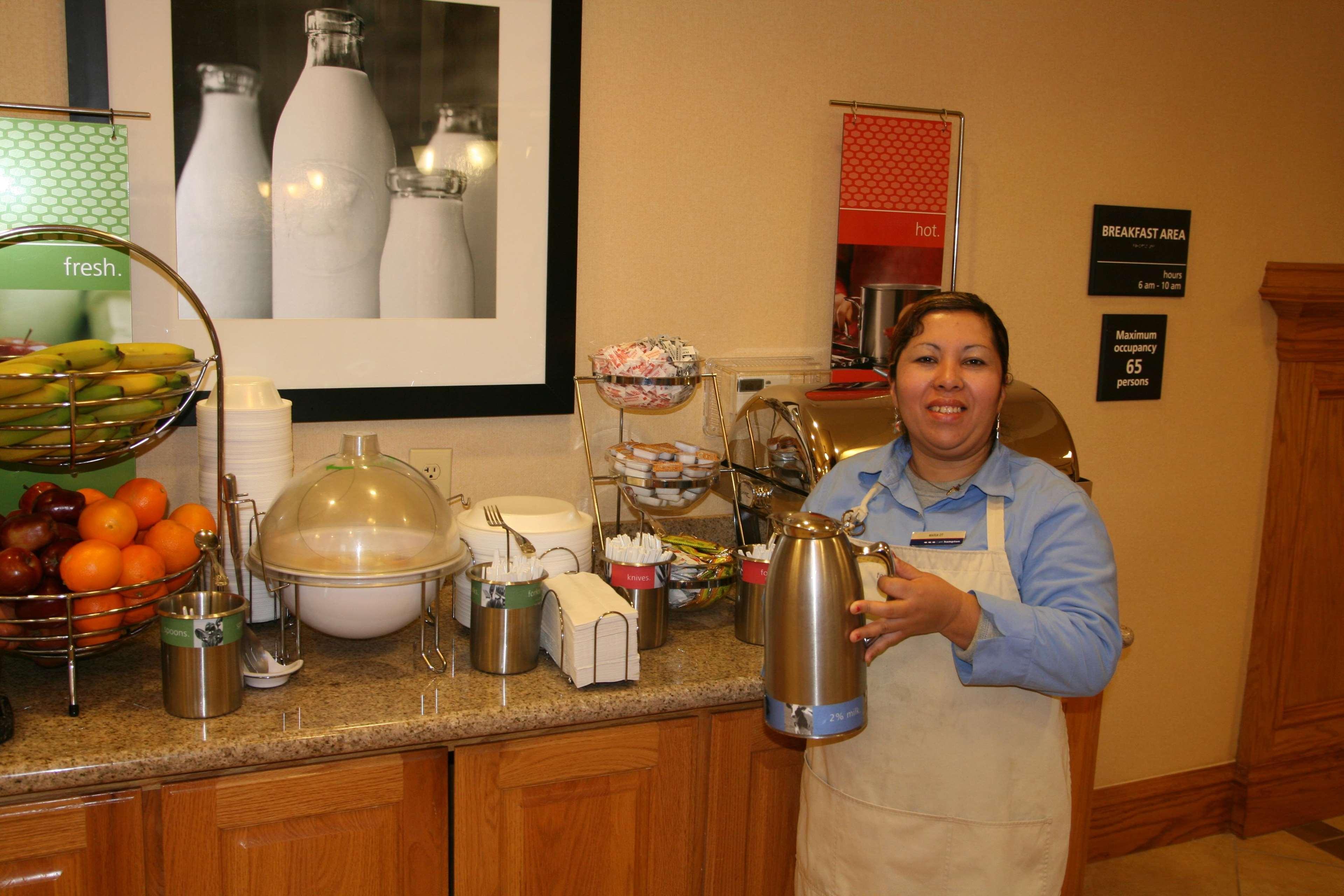 Hampton Inn & Suites Nacogdoches Restaurant photo